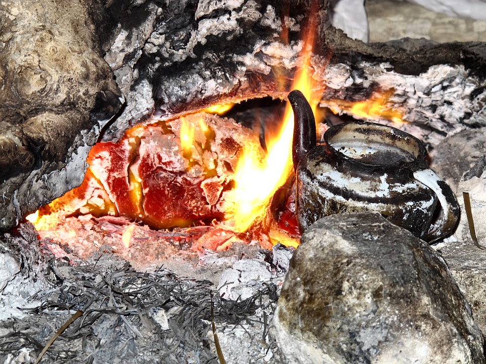 IMG_8992_la_preparazione_del_te_nel_deserto_photo_Nikbarte