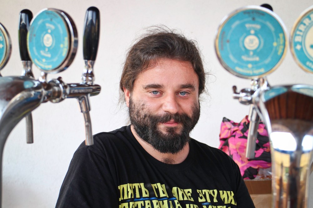 «Io per sicurezza non bevo birra con chi non conosco, mai.» Gianluca Fiorentini - Brasserie Letteraria